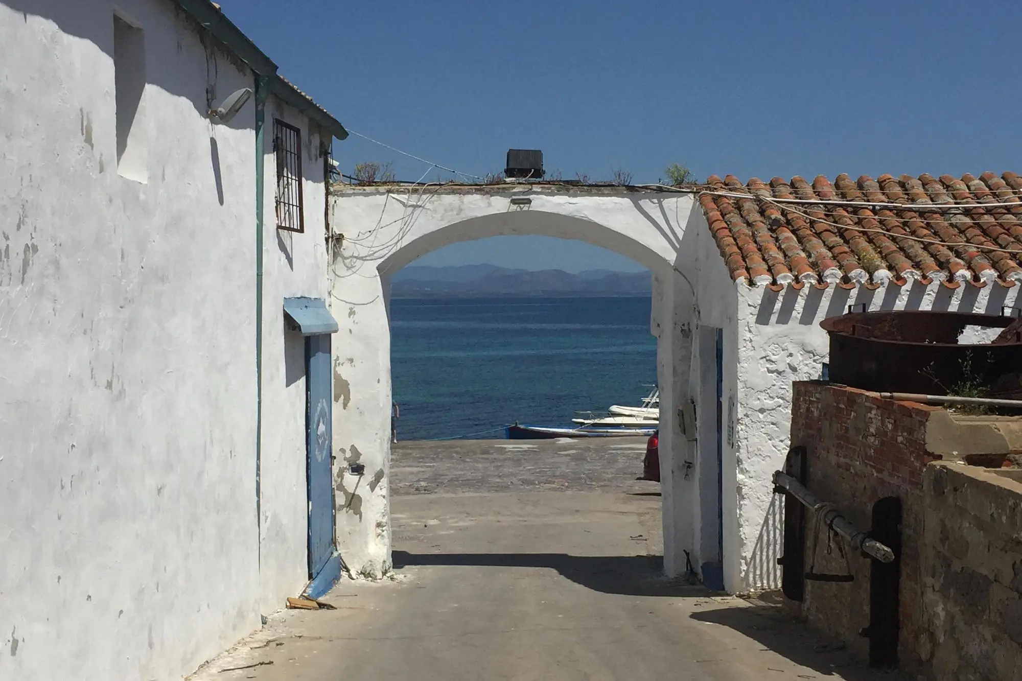 L’ingresso della storica tonnara di Carloforte