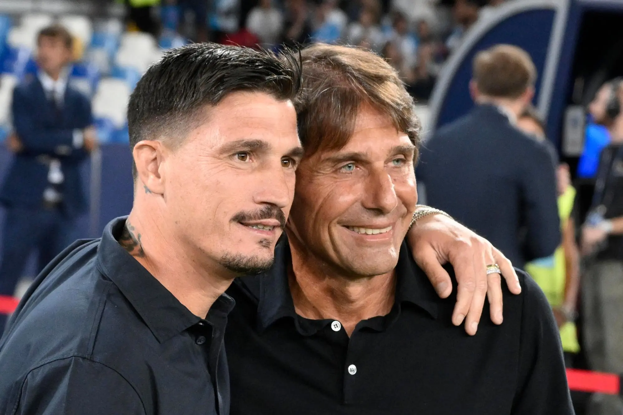 Fabio Pisacane (a sinistra) con Antonio Conte prima di Napoli-Cagliari (foto Ansa)