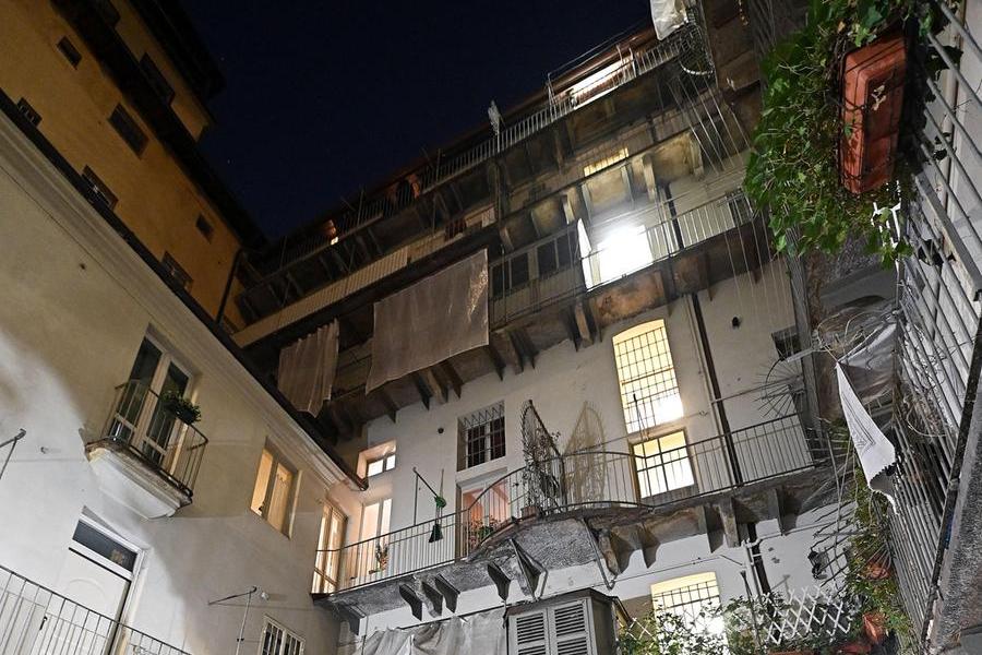 Bimba precipitata dal balcone: il patrigno accusato di omicidio colposo