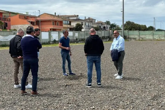 Sopralluogo al campo di calcio di Plaoghe (foto concessa)