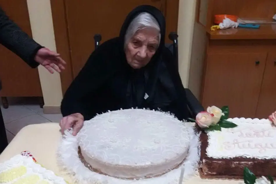 Zia Gigina nel giorno del suo 100esimo compleanno