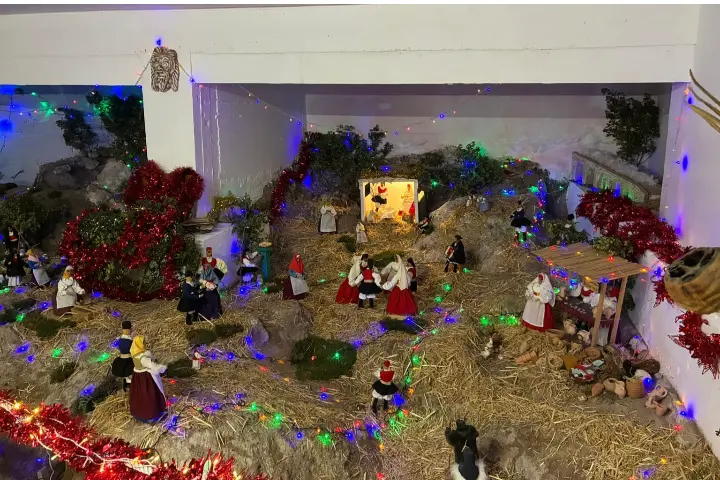 Il presepe Bainzinu di Nando Nocco (foto Pala)