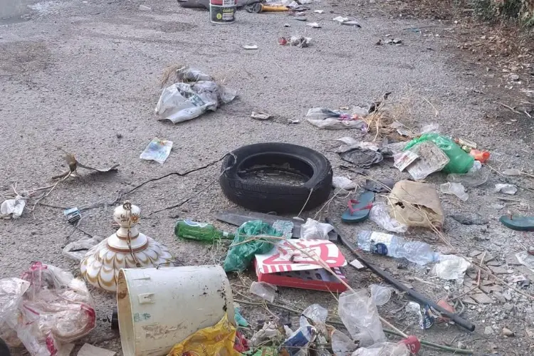 Rifiuti nel territorio di Ittiri (foto concessa)