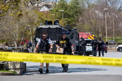 Polizia a Nashville (foto Ansa)