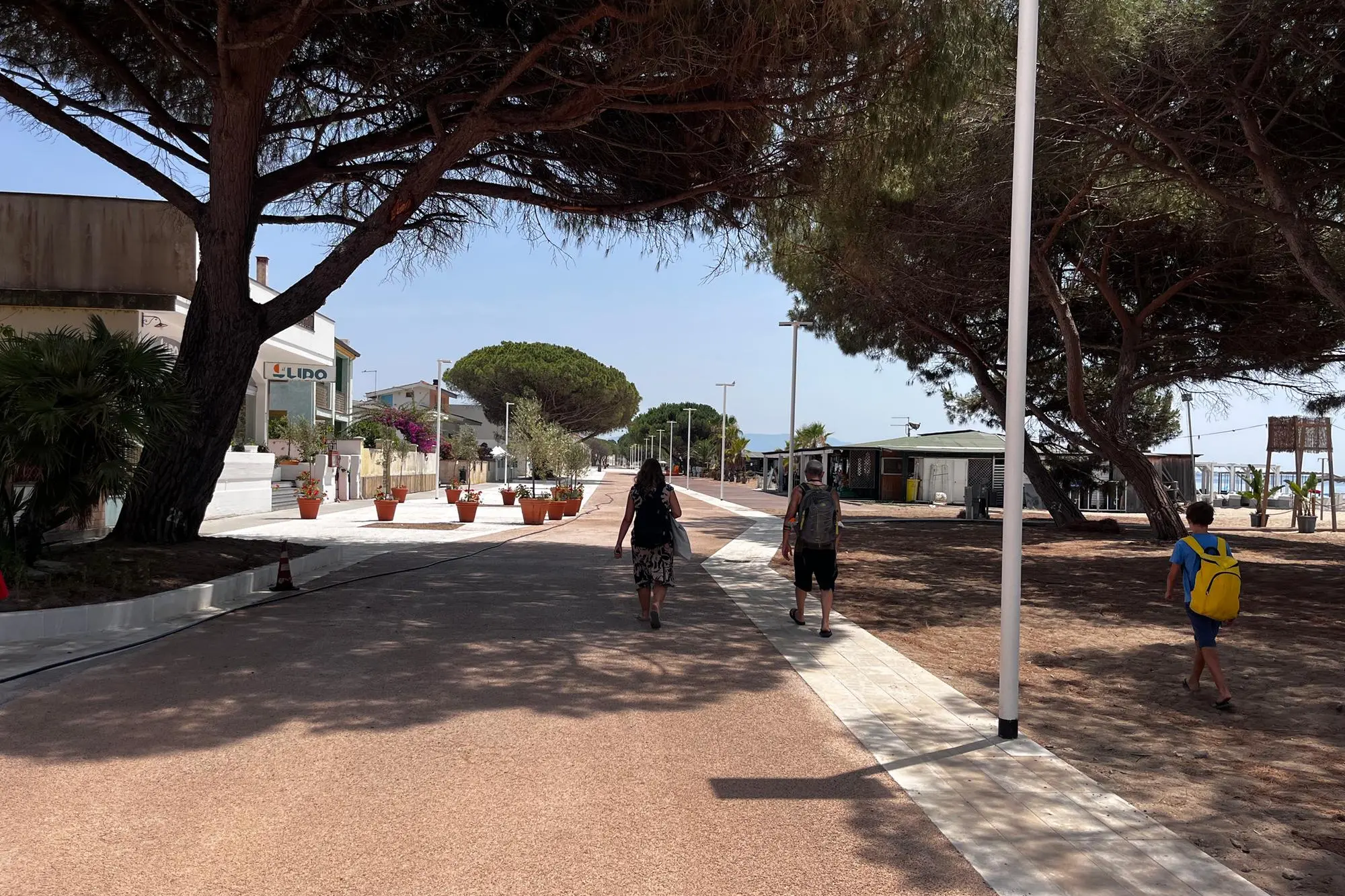 Il lungomare di Torregrande (foto Guarna)