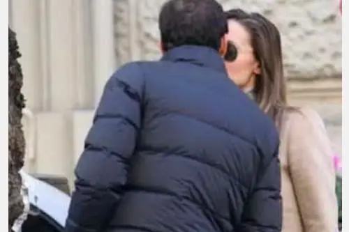 Allegri fotografato a Milano in compagnia di Gloria Patrizi - foto da Oggi.it