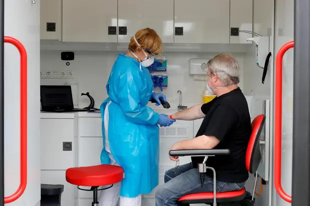 Sanità, dalla Regione più risorse per gli esami in convenzione (foto Ansa)