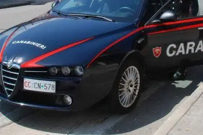 Un'auto dei carabinieri