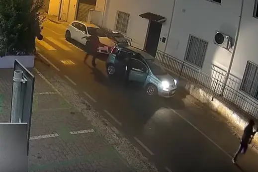 Le immagini di una rapina (Frame video polizia)