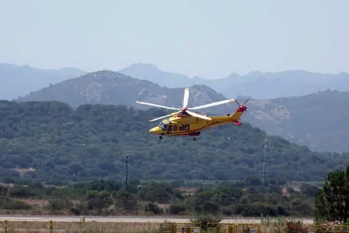 L'elicottero del 118 a Olbia (foto RAS)
