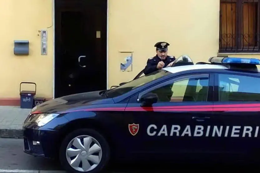 Una pattuglia dei carabinieri (L'Unione Sarda)