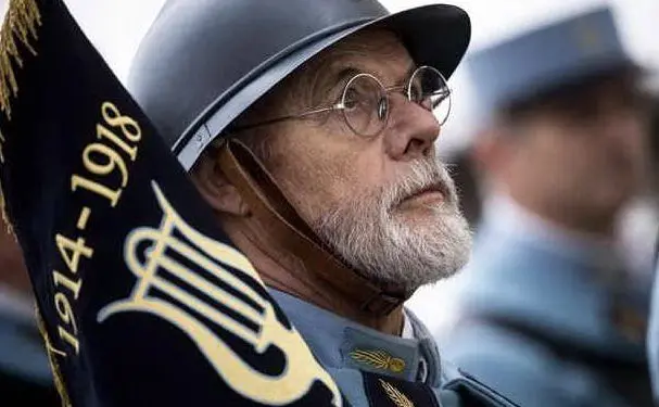La Francia celebra i caduti della Prima Guerra Mondiale. L'immagine è del 1999 (Ansa)