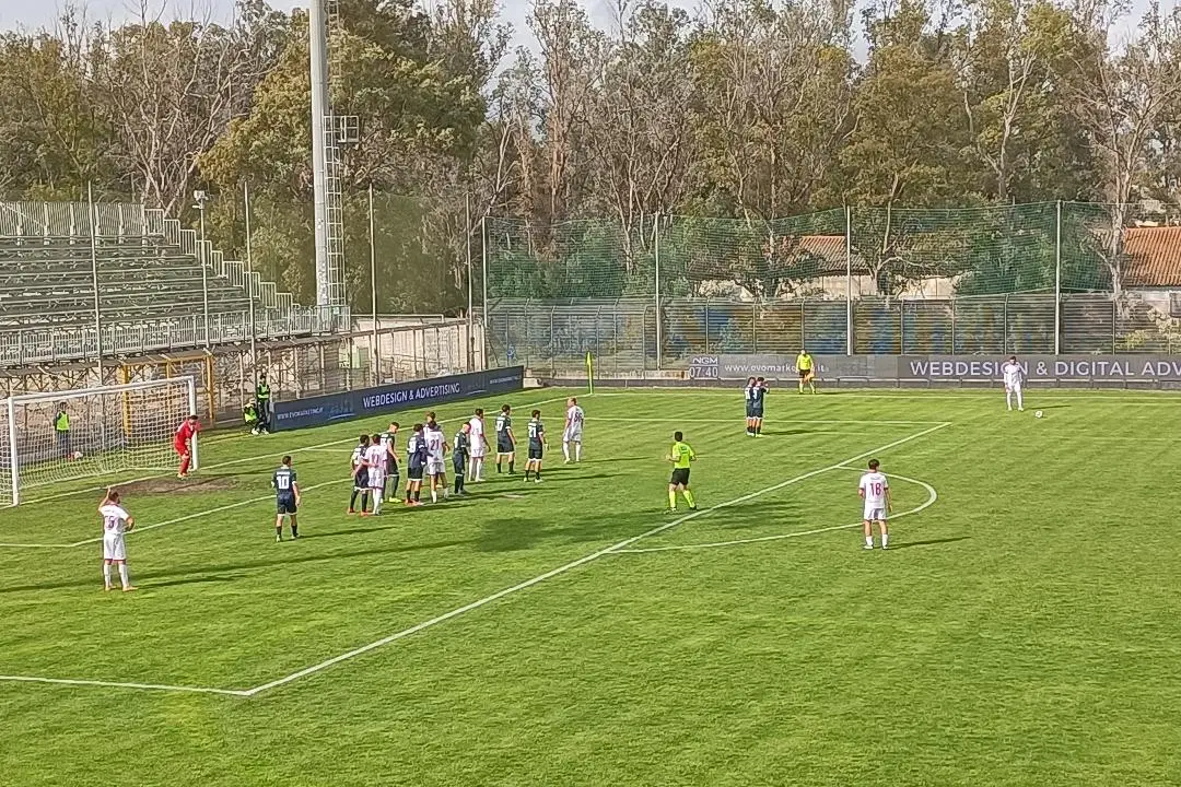 Ascioti tra i pali nel match tra Olbia e Atletico Lodigiani (foto Ilenia Giagnoni)