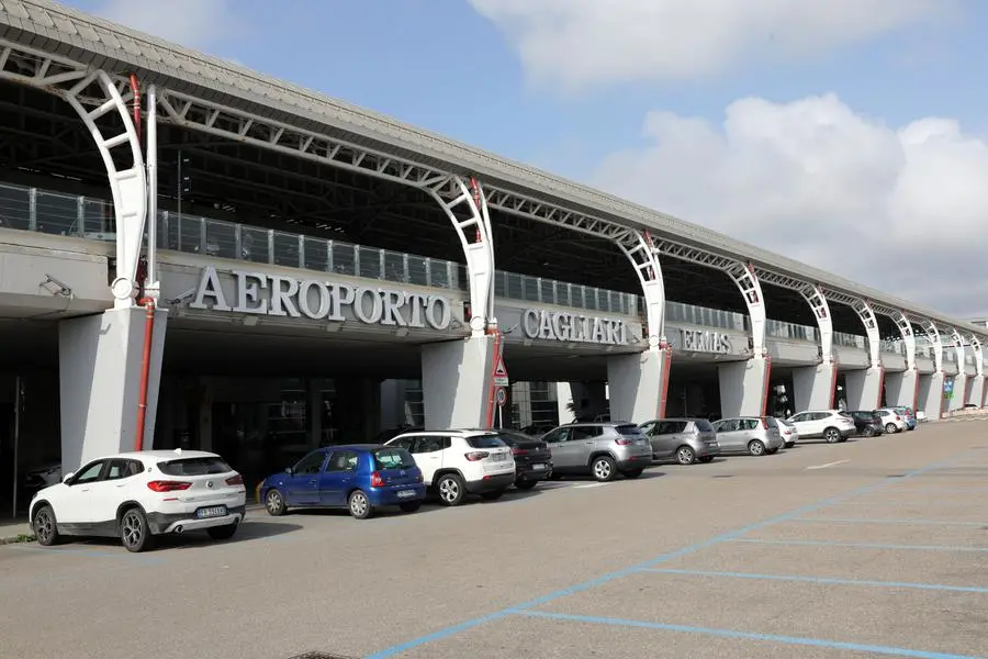 L'aeroporto Cagliari Elmas (Archivio L'Unione Sarda - Solinas)