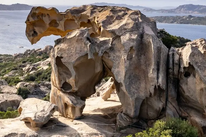 Palau, la roccia dell'orso (foto Comune di Palau)