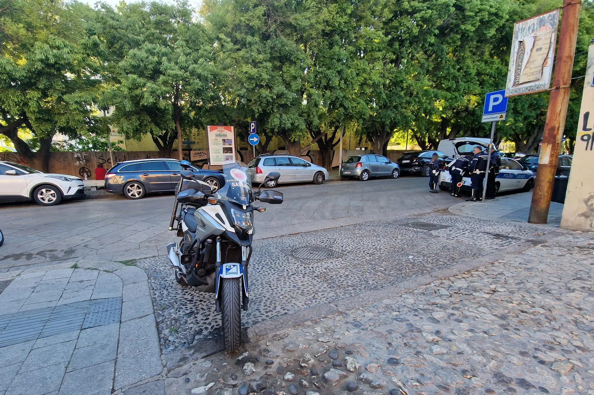 La polizia locale sul luogo dell'incidente