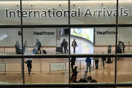 L'aeroporto di Heathrow (Ansa-Epa)