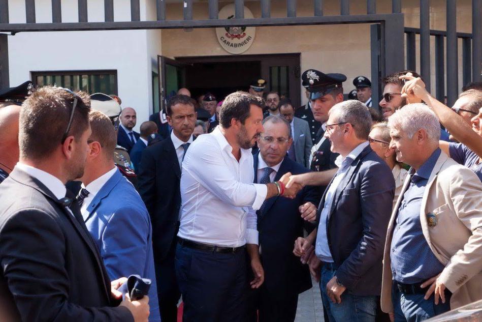 Salvini a San Luca, il paese che non vota più: &quot;La mafia non ha diritto di esistere&quot;
