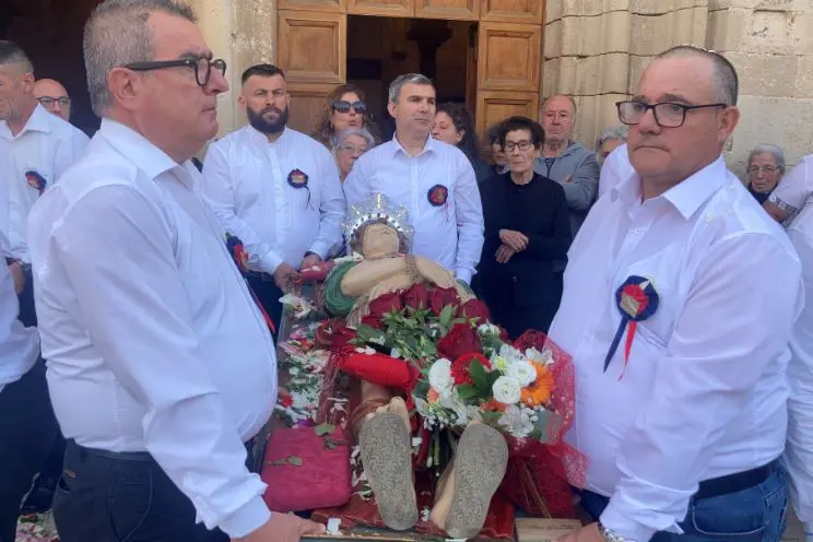 I martiri turritani in processione (foto Pala)