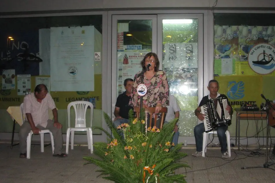 Sinnai, canto improvvisato (foto Antonio Serreli)