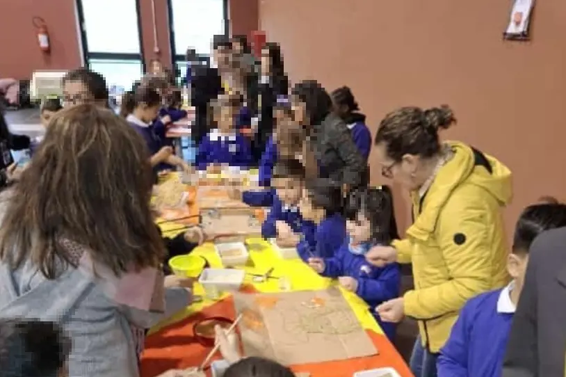 Laboratorio creativo esperenziale per bambini alla rassegna S'Antunna (foto Oggianu)