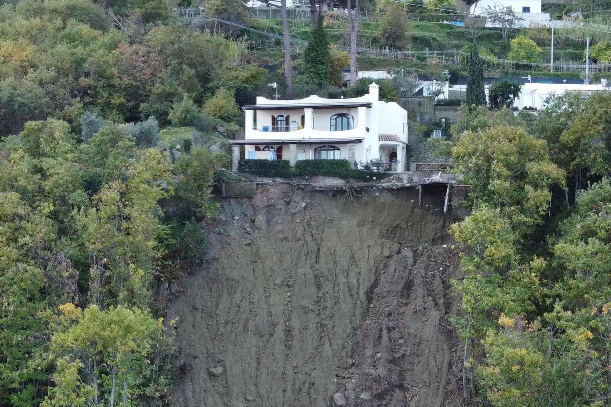 Una immagine dall'alto della devastazione causata dalla frana a Casamicciola, 27 novembre 2022. ANSA/Ciro Fusco