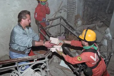 Paints and books  rescued from Uffizi Art Gallery after the blast, Florence, Italy, 27 may 1993.La prima è una foto scattata poco dopo l'esplosione con gli edifici in fiamme, l'ultima l'omaggio del Presidente della Repubblica Giorgio Napolitano alle vittime della strage di via dei Georgofili del 27 maggio 1993. E' il racconto per immagini e notizie di uno degli attentati più feroci della stagione stragista della mafia, la mostra dell' Agenzia ANSA &quot;La notte dei Georgofili&quot; realizzata in occasione del ventesimo anniversario della strage e che il Comune di Firenze ha deciso di allestire in Palazzo Vecchio, nel Cortile di Michelozzo, dal 26 maggio prossimo, inserendola tra le più importanti iniziative delle celebrazioni. ANSA/OLDPIX