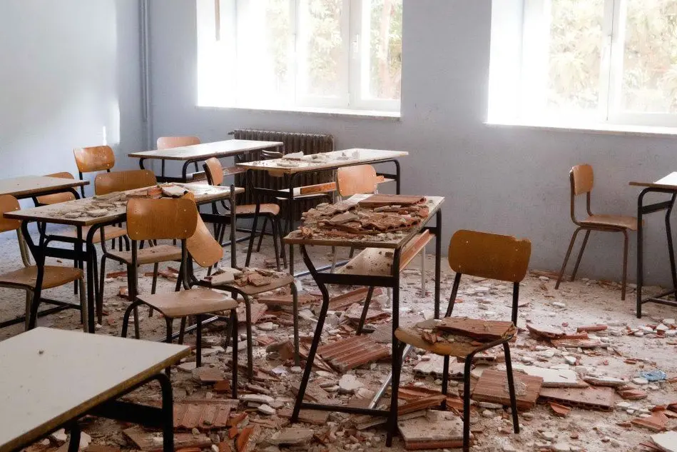 Il crollo del soffitto al Dettori