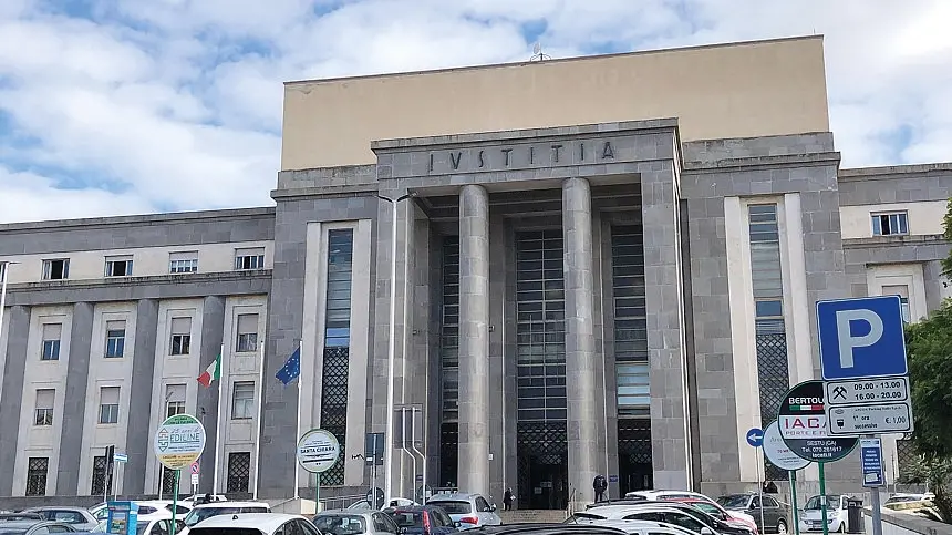 https://immagini.unionesarda.it/version/c:ZWI3NmNjNWQtMzNkZC00:ODBiODQxYzItNzg3NS00/image.webp?f=16:9