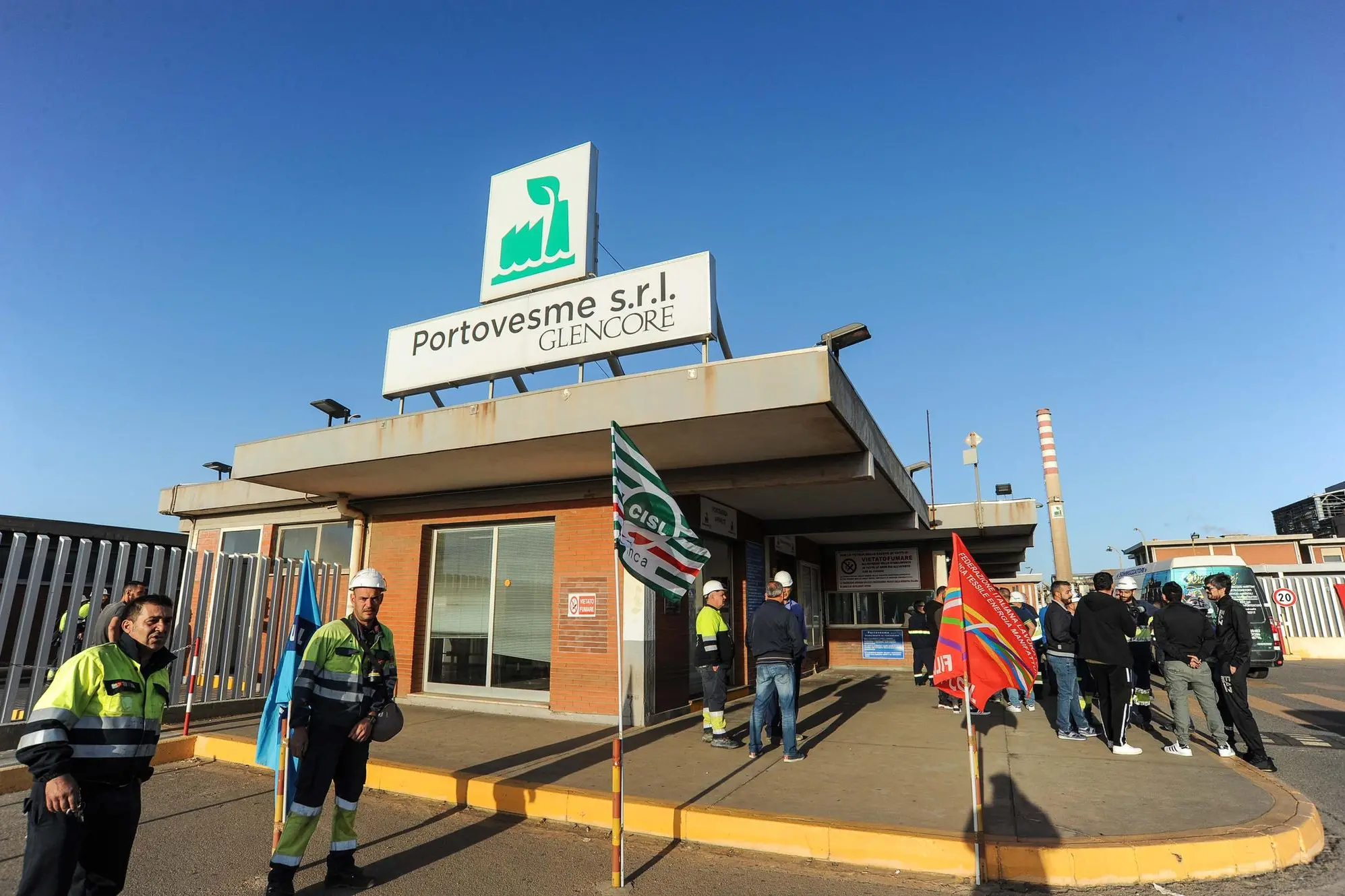 Sit-in a Portovesme (foto L'Unione Sarda)