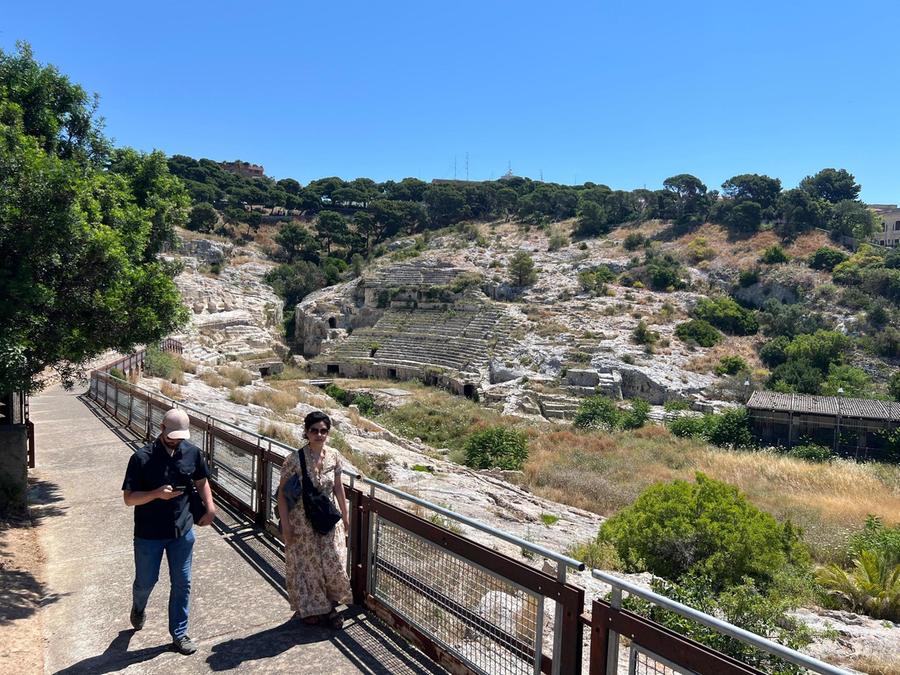 Anfiteatro di Cagliari, l’attacco: «Da 15 anni solo annunci 