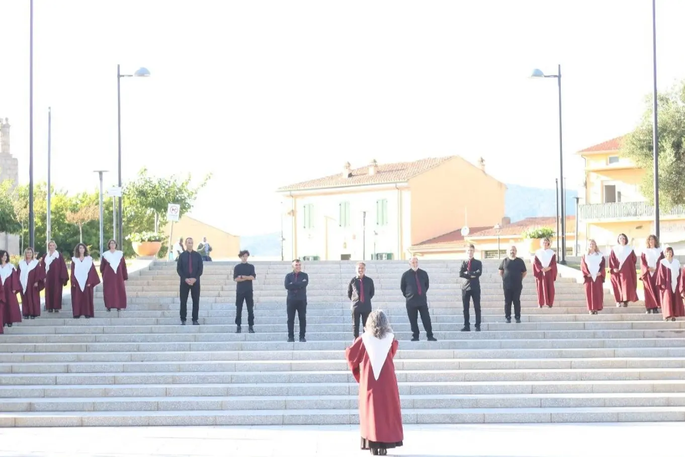 Il coro Movin'on Up gospel Choir Olbia