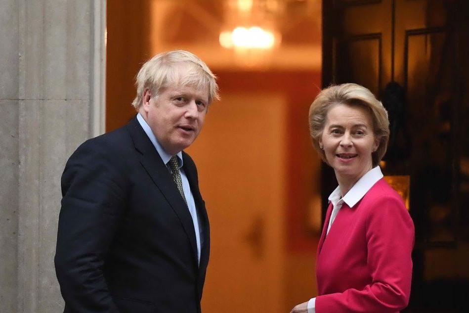 Boris Johnson e Ursula von der Leyen (Ansa)