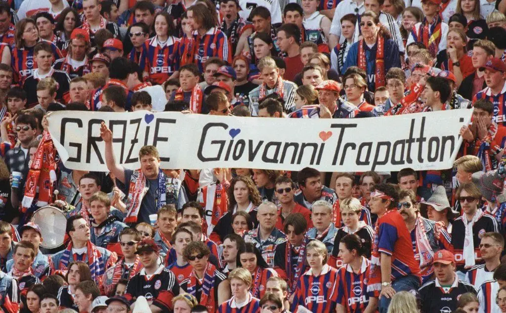 Il tributo dei tifosi tedeschi