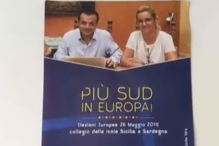 Cateno De Luca porta l'indipendentismo in Europa VIDEO