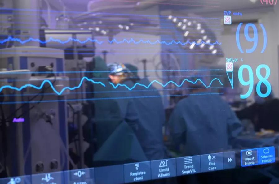 Cuore “bruciato” trapiantato su un bimbo di due anni: sospesi due chirurghi