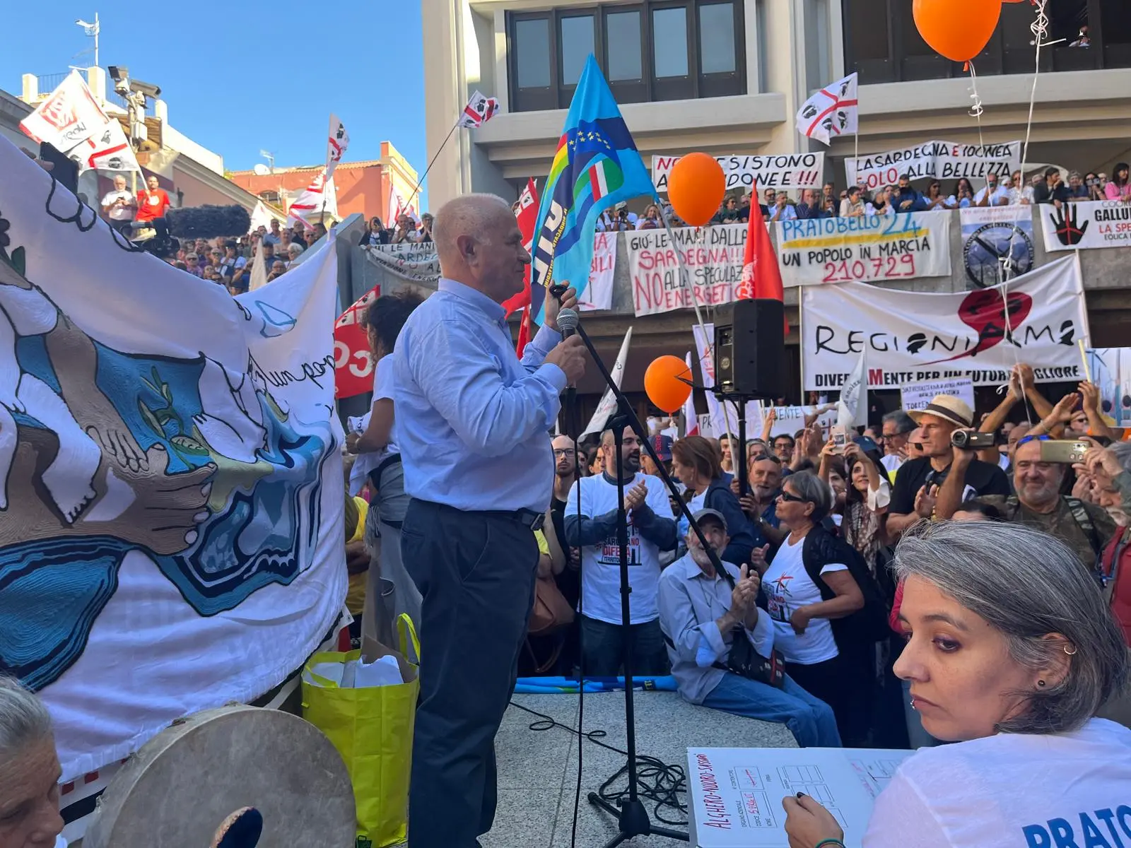 Il sindaco di Orgosolo, Pasquale Mereu