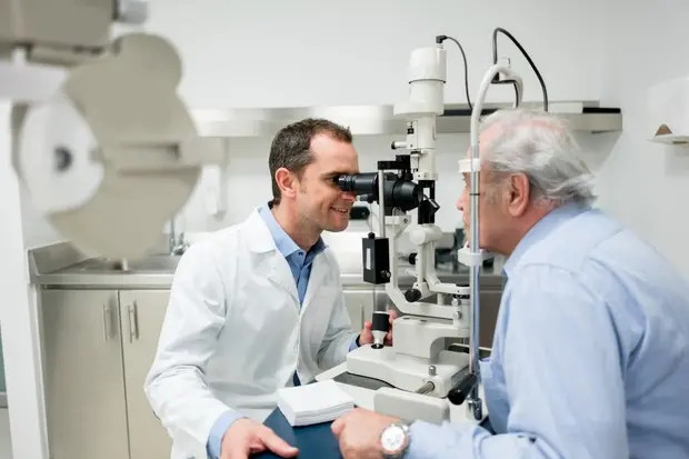 Glaucoma, la grande importanza delle visite periodiche (foto Ansa)