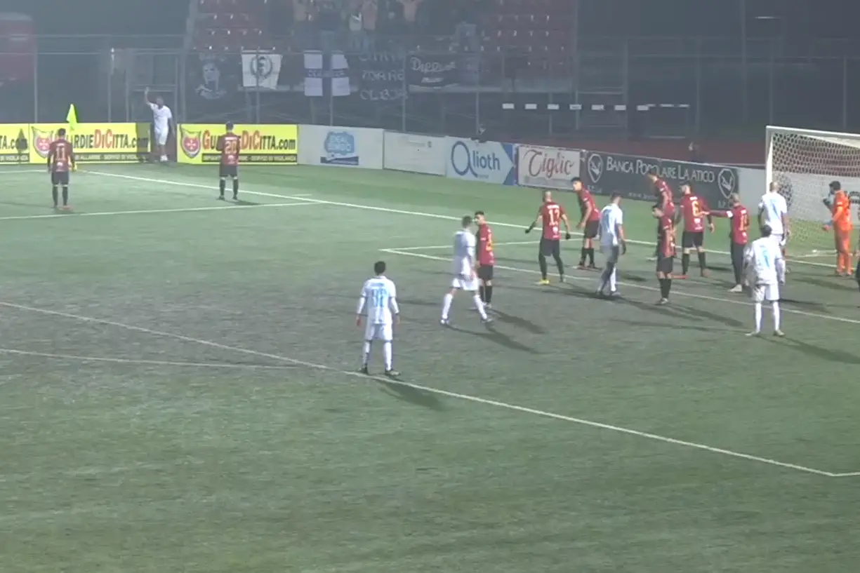 Un'immagine del match Pontedera-Olbia del turno prenatalizio (foto Ilenia Giagnoni)