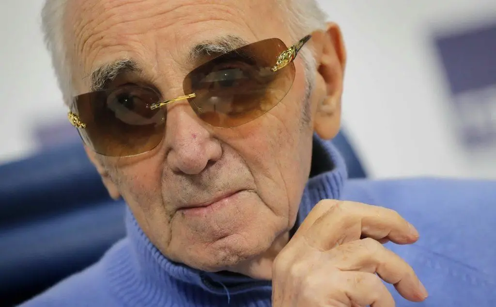 Ci lascia un grande interprete della musica francese: Charles Aznavour