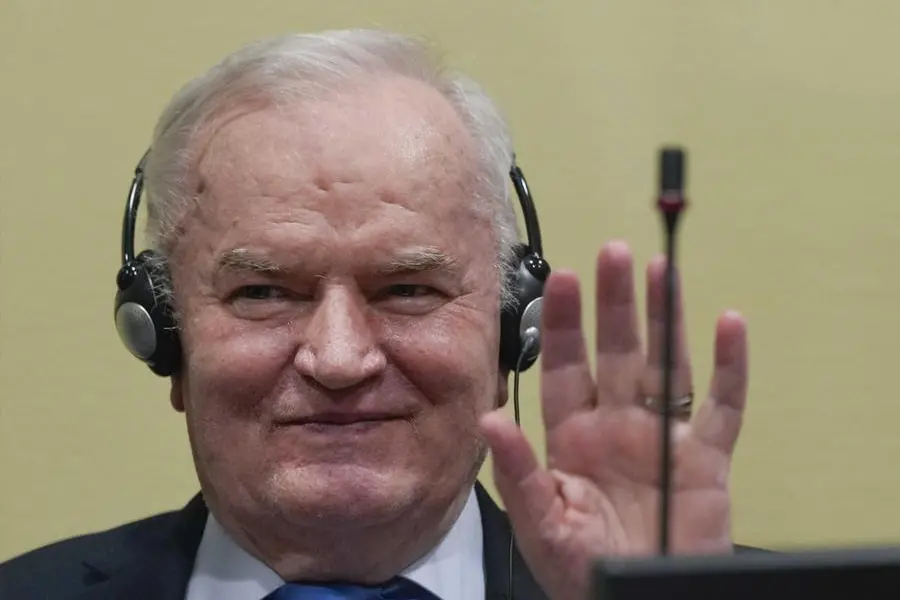 Ratko Mladic in aula (Ansa)