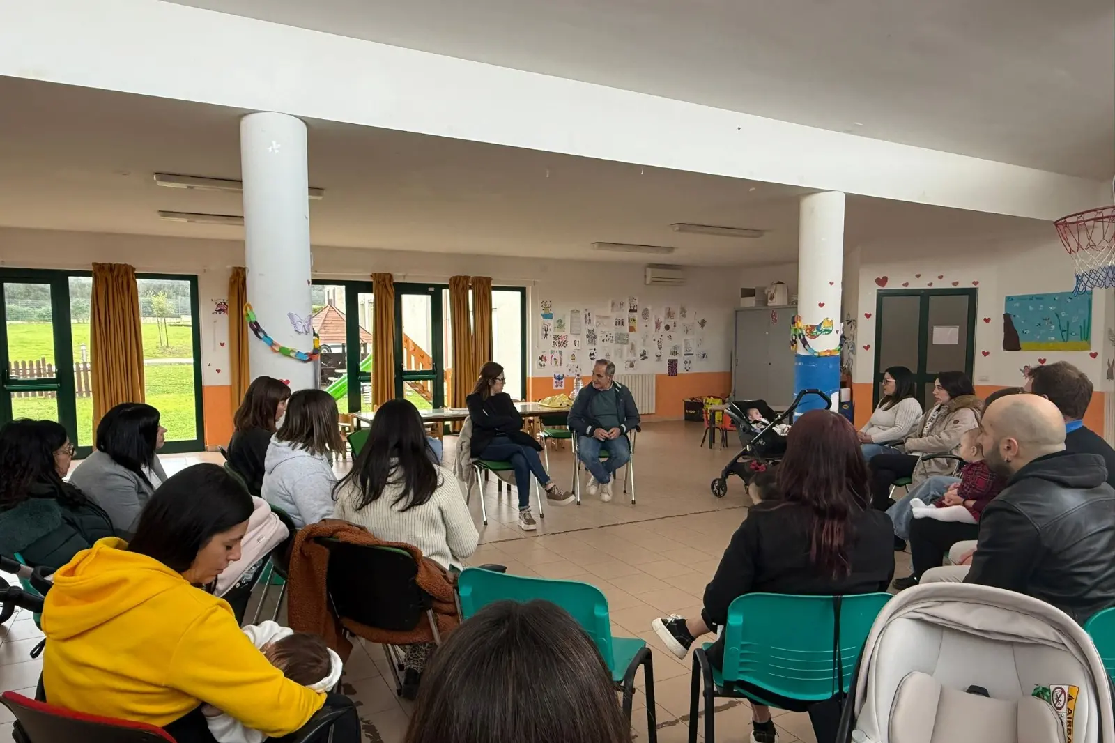 La consegna delle pergamene (foto Murgana)