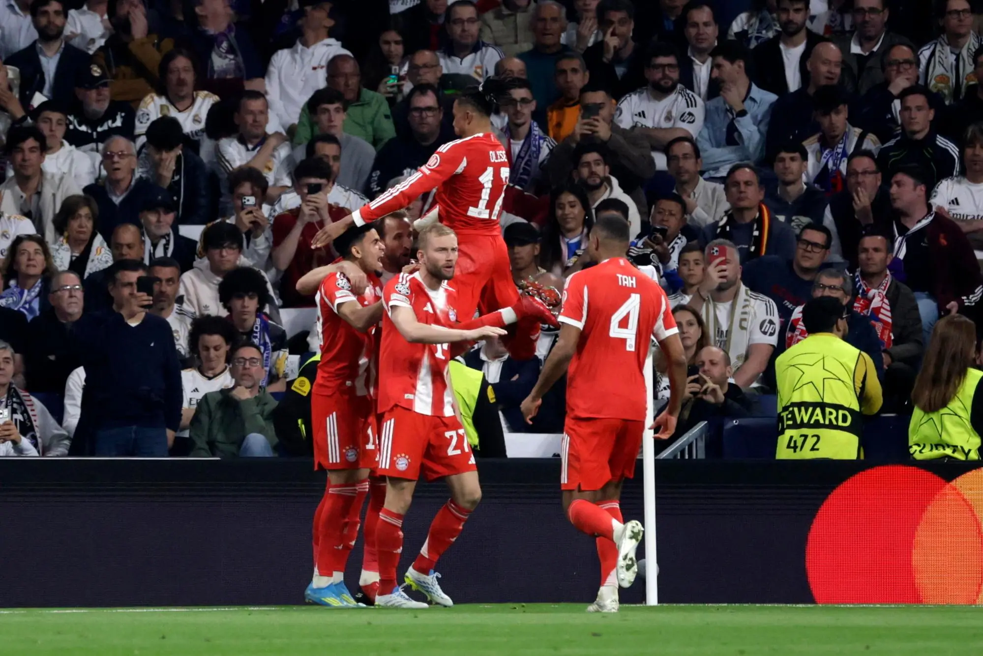 La gioia dei giocatori del Bayern Monaco (foto Ansa/Epa)