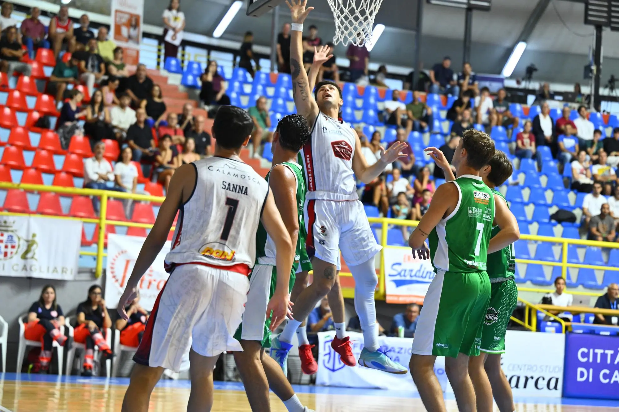 Una fase della Sardinia Cup al PalaPirastu (foto Chiaramida)