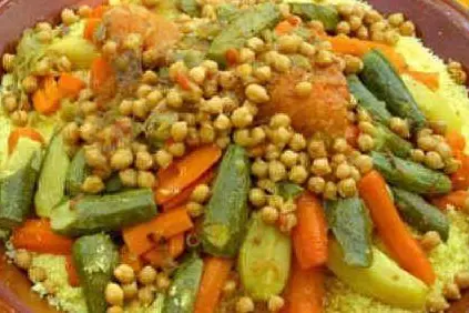 Il cous cous marocchino con le verdure, uno dei piatti che saranno serviti (foto Simone Farris)