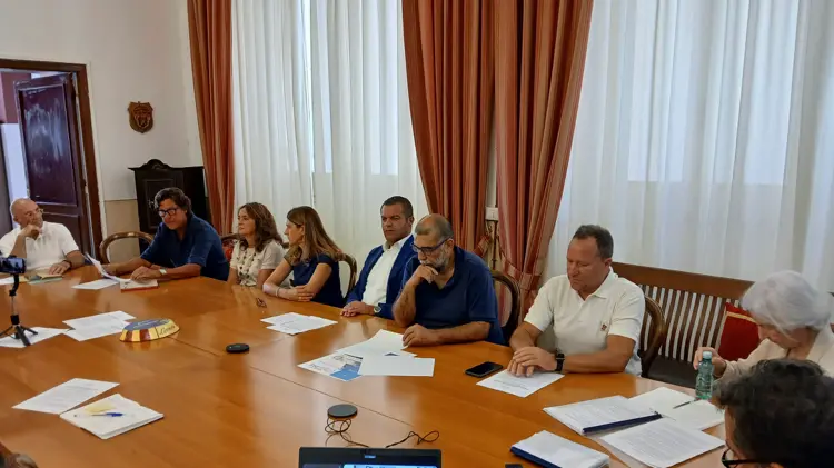 https://immagini.unionesarda.it/version/c:ZWMxOGI5ZGYtNDFiZC00:MzZiMjEyZWEtOWJjNy00/image.webp?f=16:9