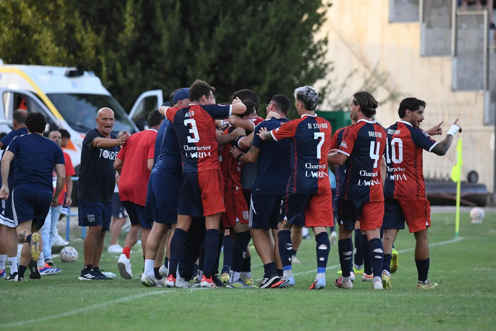La Torres festeggia il gol (foto Torres-A. Sanna)