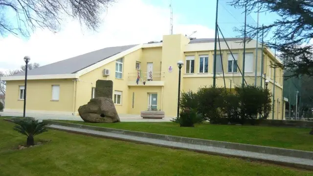 https://immagini.unionesarda.it/version/c:ZWNhYWEwMzYtZTdlOS00:YWYyNGZlNzYtMDcwMi00/image.webp?f=16:9
