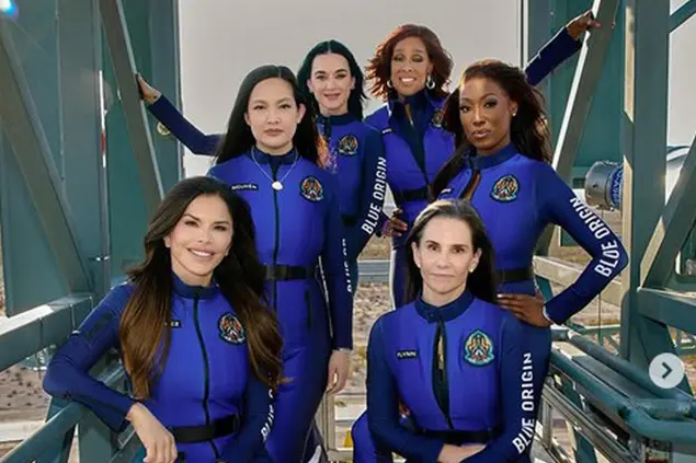 Lauren Sanchez, Katy Perry e le altre 4 donne vip sul New Shepard di Blue Origin (Instagram - Katy Perry)