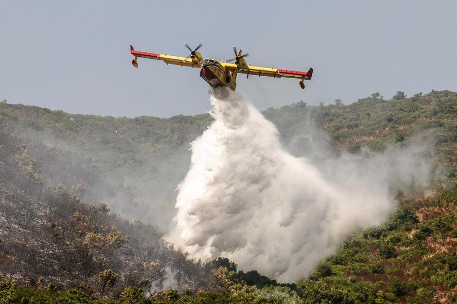 Emergenza incendi: un emendamento per tre nuovi Canadair in Sardegna
